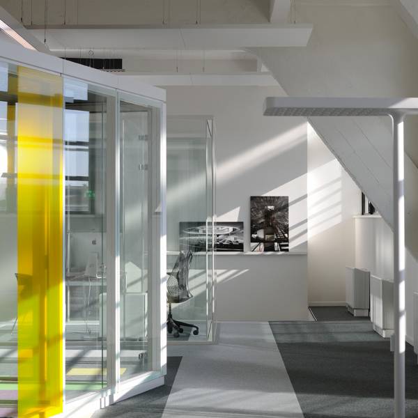 création d'intérieur moderne et design de bureaux