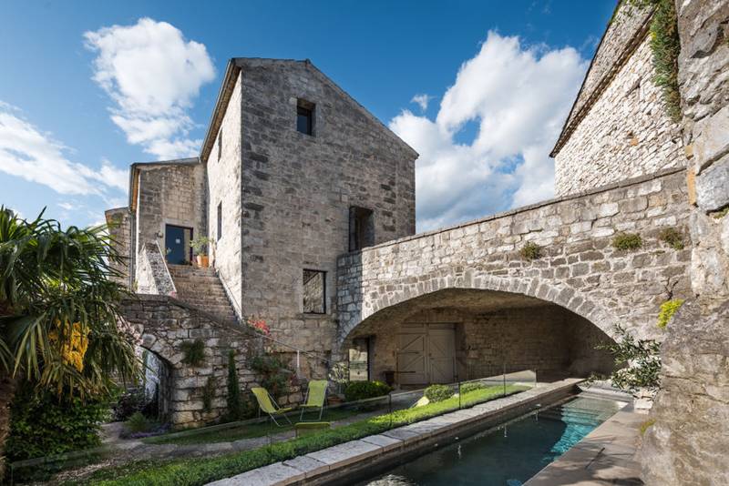 rénovation d'un château ancien par architectes en Ardèche