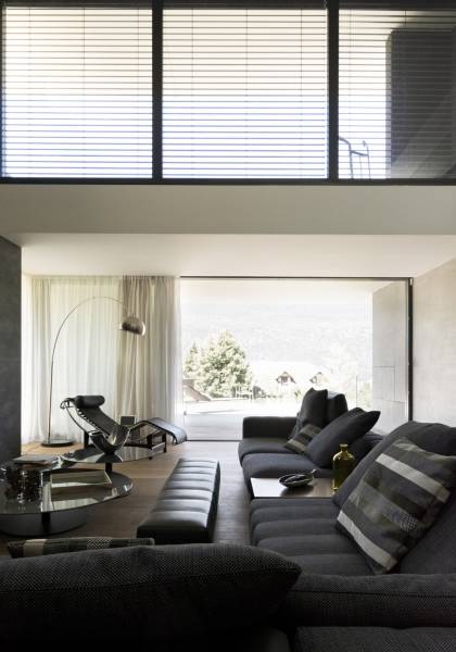 Architecture intérieure moderne dans villa contemporaine près d'aix les Bains