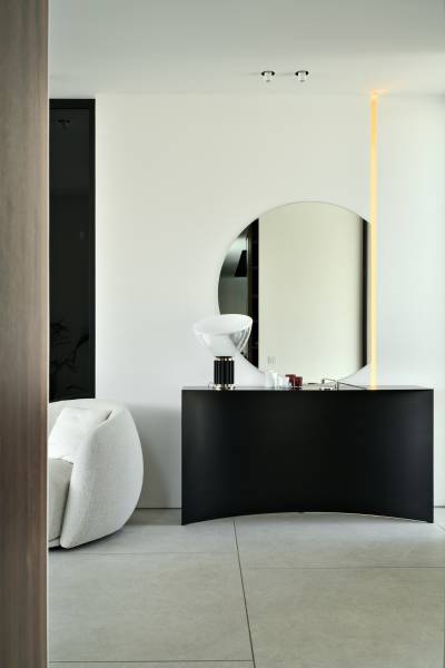 Mobilier métal dans entrée