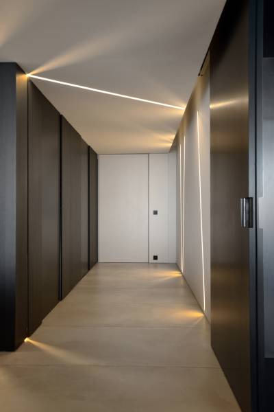 Entrée de l'appartement éclairage intégré