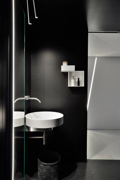 Détail salle d'eau noir et blanc