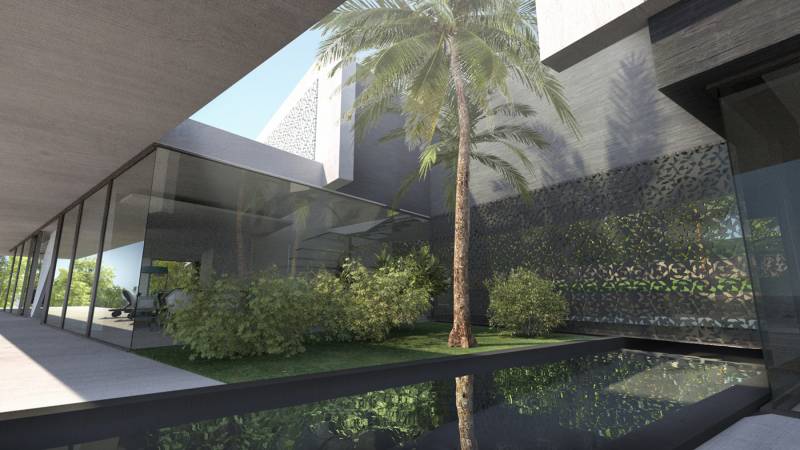 piscine contemporaine dans patio près de Cogolin