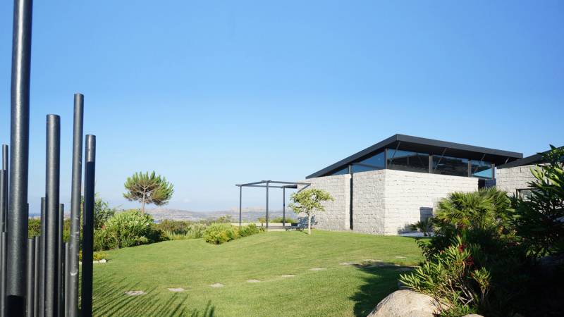 villa contemporaine en Sardaigne par architectes de Lyon